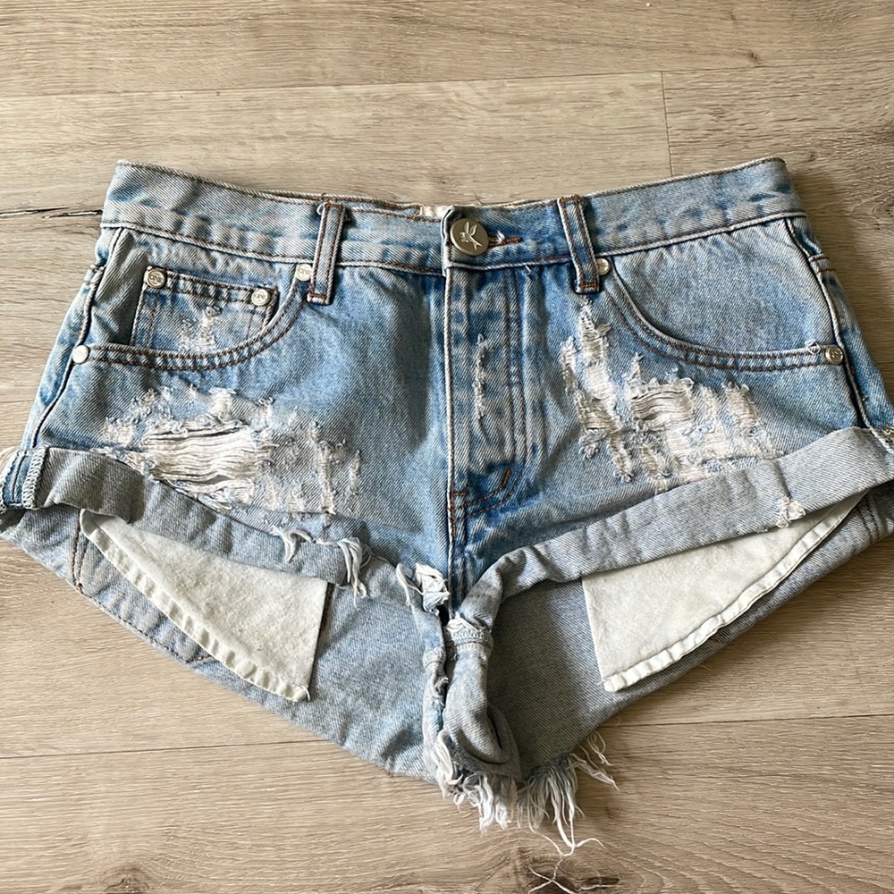 ‼️MOVING SALE ‼️ one teaspoon bandits denim shorts